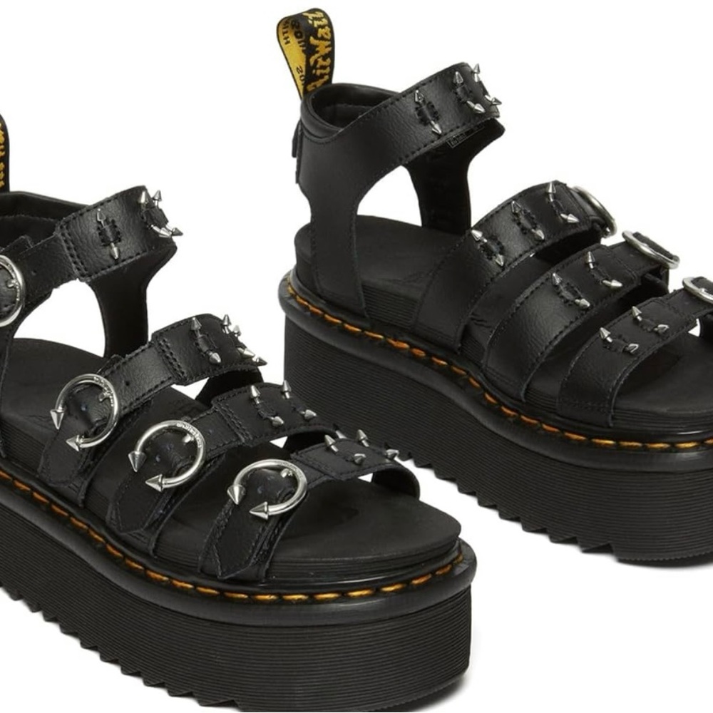 BLAIRE PIERCING LEATHER PLATFORM SANDALS SIZE SIX WOMEN